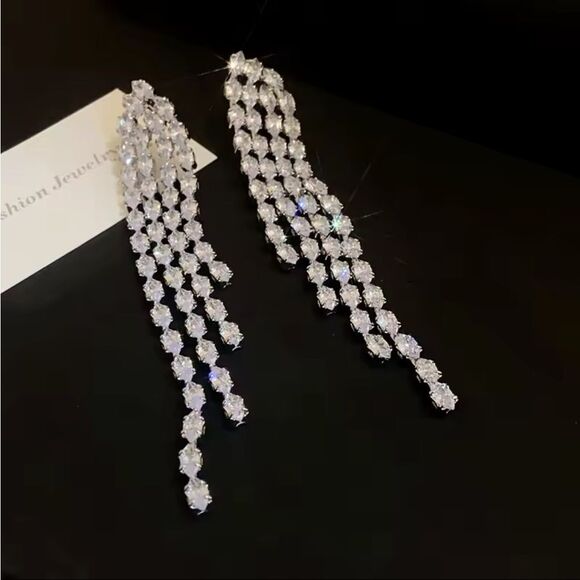 Silver Dangle Earrings A1021 - Picture 1 of 3